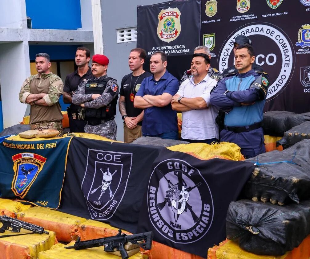 Governador Roberto Cidade celebra apreensão histórica de 2,5 toneladas de drogas no Amazonas