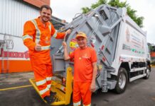Prefeito Renato Junior entrega nove caminhões compactadores e exalta a força da limpeza pública de Manaus