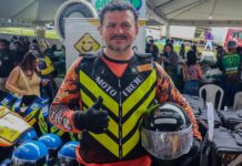 Detran-AM entrega 210 kits de segurança para mototaxistas e motofretistas em Presidente Figueiredo