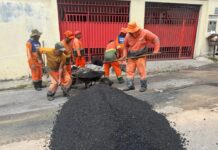 Prefeitura de Manaus intensifica recuperação asfáltica no bairro Flores e melhora mobilidade na zona Centro-Sul