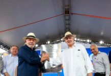 Vice-governador Serafim Corrêa acompanha entrega de 576 moradias em Manaus com presidente Lula