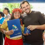 Prefeito Renato Junior entrega últimas chaves de moradias populares em Manaus