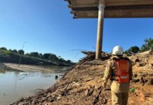 Ponte de R$ 36 milhões desaba no Acre e deixa quatro feridos em Sena Madureira
