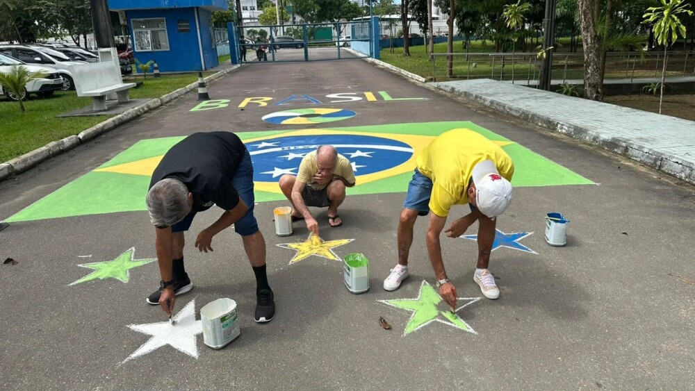 Prefeitura de Manaus realiza atividade temática da Copa do Mundo para idosos da FDT