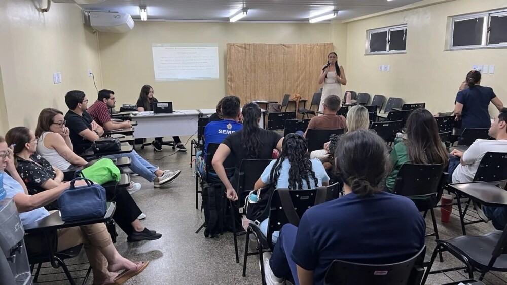 Prefeitura de Manaus capacita profissionais da zona Leste em saúde perinatal e infantil