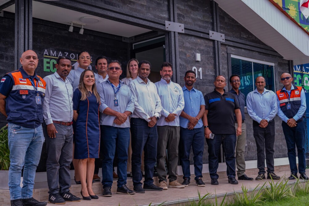 Defesa Civil do Amazonas apresenta projetos de habitação sustentável e água potável para comitiva africana