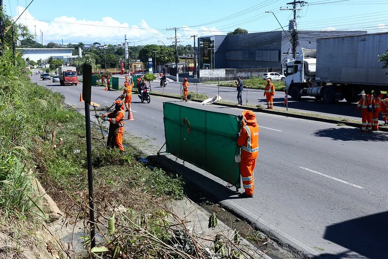 Prefeitura de Manaus intensifica limpeza urbana com mutirão no Distrito Industrial
