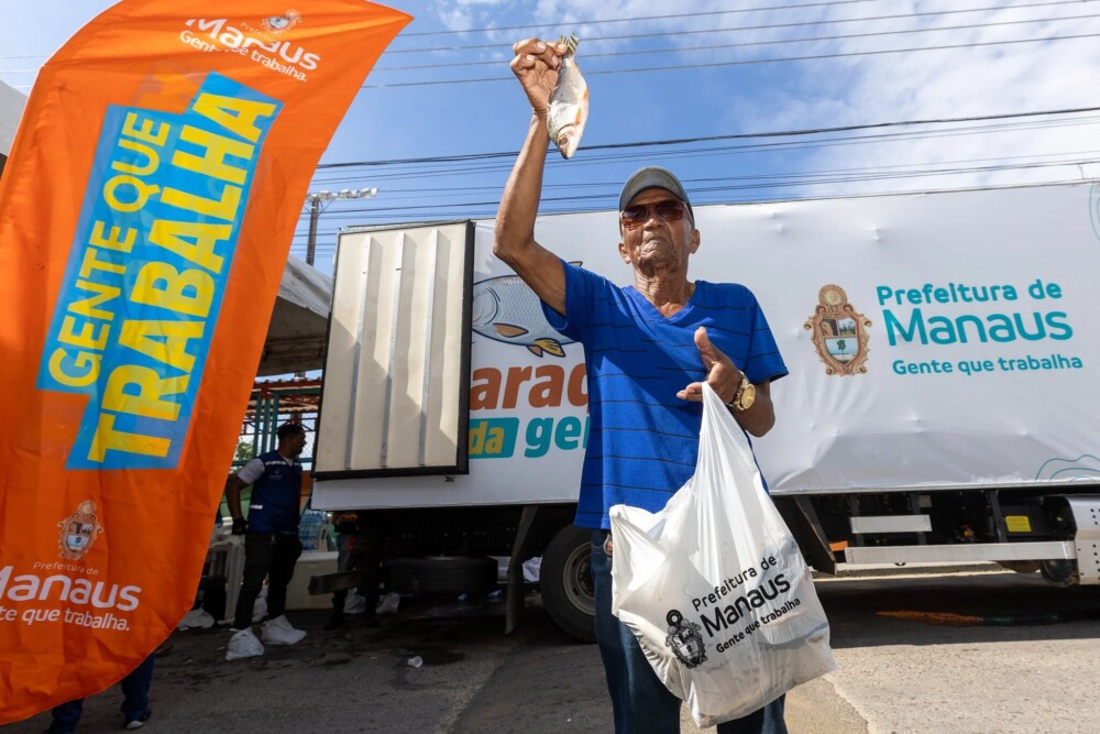 Prefeitura de Manaus distribui 45 mil jaraquis nas zonas Leste e Oeste para famílias em vulnerabilidade