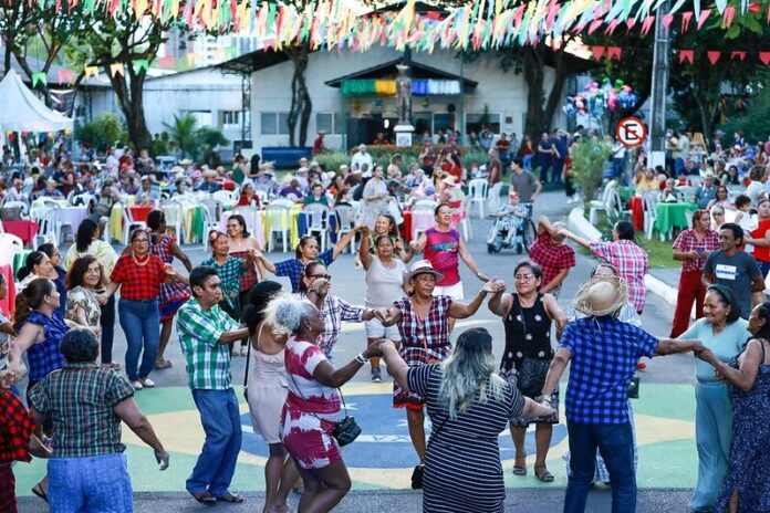 Prefeitura de Manaus realiza 'Arraiá Doutor Thomas na Roça' e celebra tradições juninas com idosos