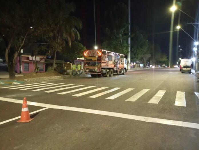 Prefeitura de Manaus reforça segurança com intensificação da sinalização viária na Zona Leste, Norte e Centro-Sul