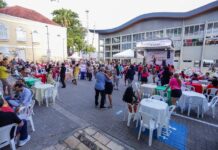 Prefeitura de Manaus promove o ‘Bolerão da Saudade’ com centenas de idosos no mirante Lúcia Almeida