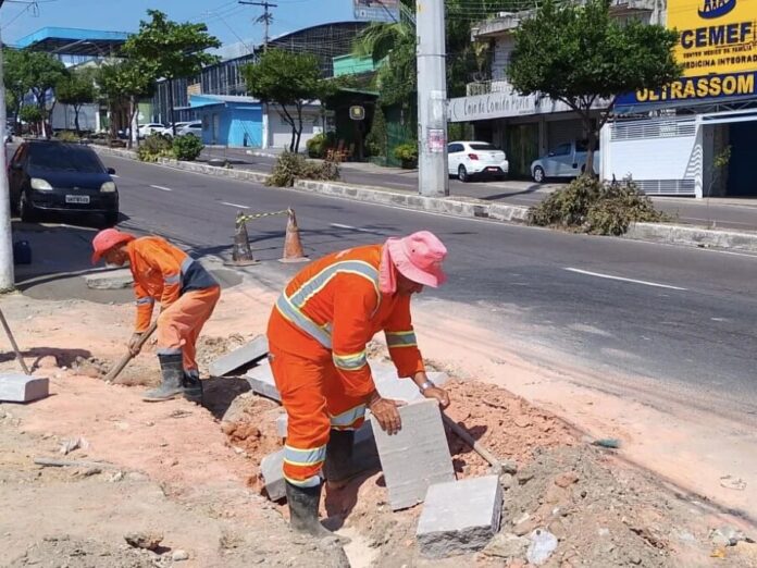 Prefeitura de Manaus recupera drenagem na avenida Costa e Silva e reforça infraestrutura no bairro Raiz