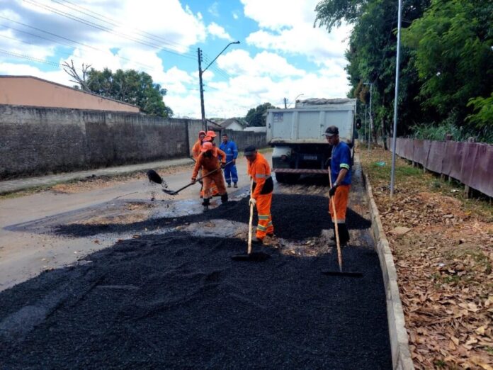 Prefeitura de Manaus avança com recuperação asfáltica no bairro Planalto