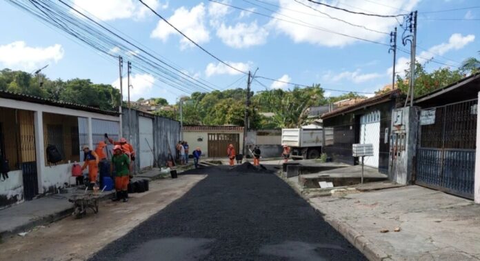 Prefeitura de Manaus intensifica recuperação asfáltica no conjunto Manoa, zona Norte