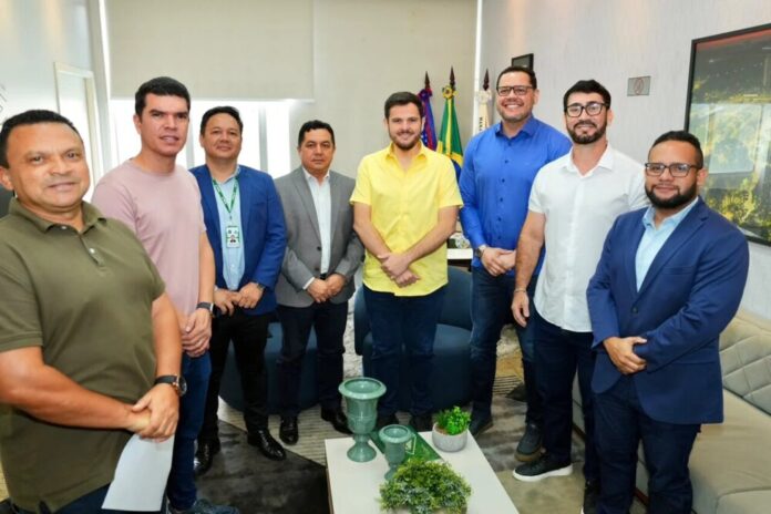 Prefeito Renato Junior e Suframa firmam acordo para reforçar segurança no Polo Industrial de Manaus