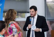 Prefeito Renato Junior homenageia 48 servidores municipais recém-aposentados em Manaus