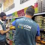 Procon Manaus apreende mais de 650 produtos impróprios em supermercados da capital