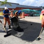 Prefeitura de Manaus revitaliza rua no bairro Flores, melhorando segurança e mobilidade
