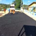 Prefeitura de Manaus pavimenta trecho do ramal do Tiú e melhora mobilidade na zona Rural