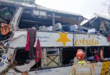 Ônibus que tombou em Petrópolis não tinha autorização da ANTT para transporte interestadual