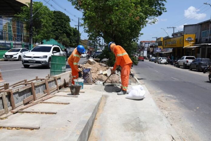 Avenida Margarita: Prefeitura de Manaus avança na reconstrução do canteiro central para mais segurança e acessibilidade