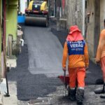 Prefeitura de Manaus recupera asfalto de beco no bairro Compensa após solicitação de moradores