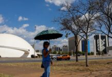 Região Sul em alerta para temporais e granizo; demais regiões do Brasil registram calor intenso
