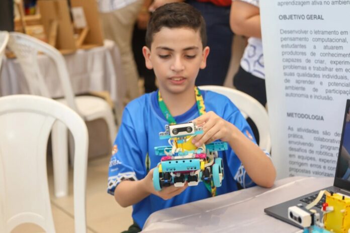 3ª Mostra de Educação Inclusiva em Manaus destaca práticas pedagógicas da rede municipal