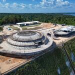 Prefeitura de Manaus avança nas obras do Parque Encontro das Águas Rosa Almeida com concretagem das ‘asas’