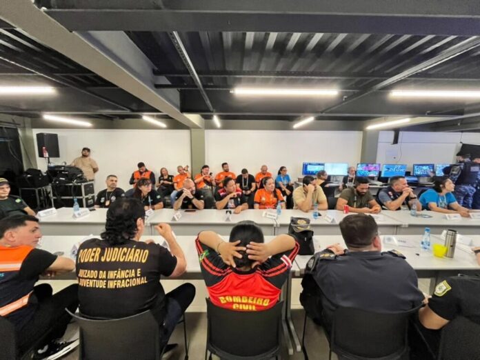 Arquitetos e técnicos do Implurb garantem organização e preservação no #SouManaus 2026