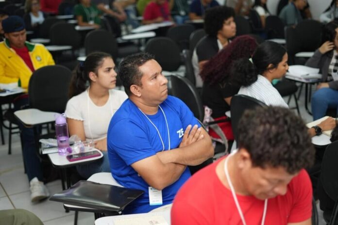 Prefeitura de Manaus oferece 100 vagas gratuitas em workshop de barbearia para geração de renda