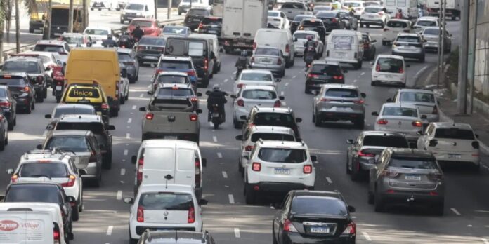 Programa CNH do Brasil impulsiona novos condutores com alta de 216% em pedidos de habilitação