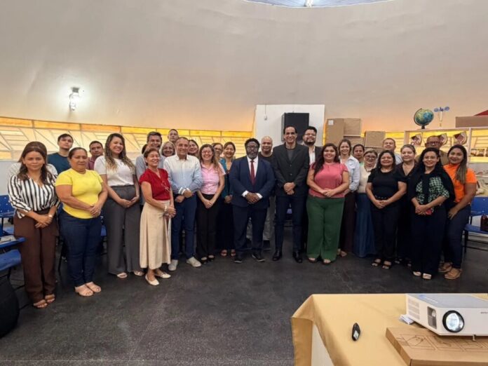 Prefeitura de Manaus e TJ-AM capacitam educadores em Justiça Restaurativa para escolas
