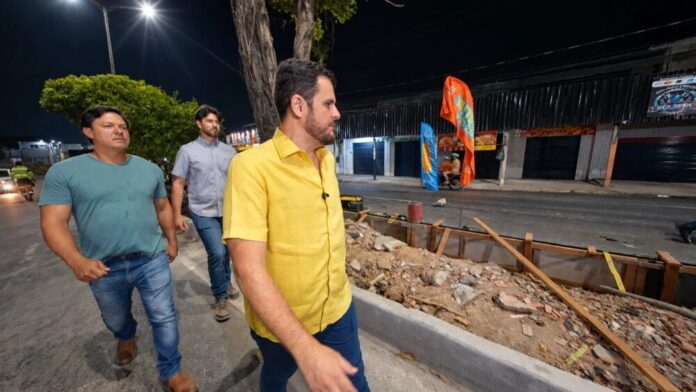 Prefeito Renato Junior assegura árvores em canteiros centrais de Manaus e promete novas plantações