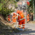 Mais de 400 trabalhadores da prefeitura intensificam limpeza no bairro Santa Etelvina