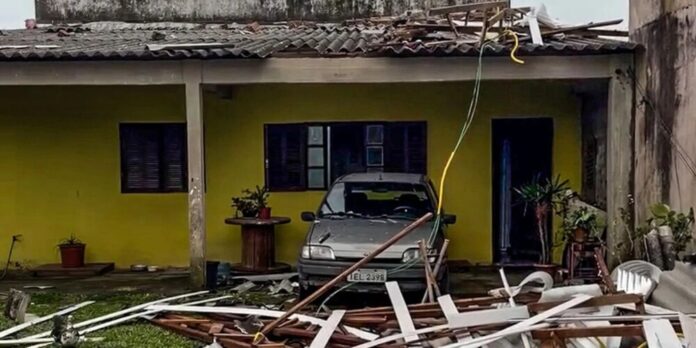 Temporal no RS: Quatro pessoas desaparecidas em Caxias do Sul após fortes chuvas e ventos
