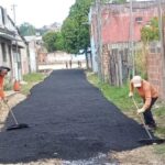 Prefeitura de Manaus pavimenta travessa Santo Antônio no bairro Tarumã