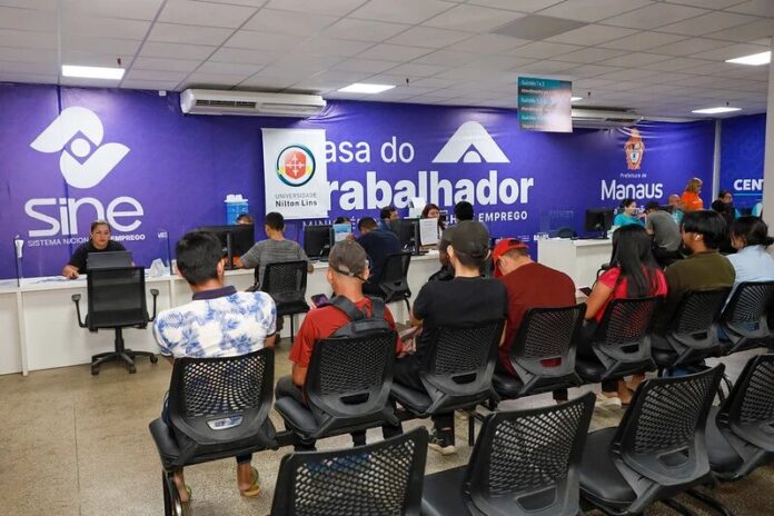 Prefeitura de Manaus impulsiona inclusão: Mais de 100 PcDs encaminhadas para o mercado de trabalho em feirão