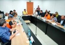 Manaus em estado de atenção: Prefeito Renato Junior reúne comitê para combater fumaça de queimadas