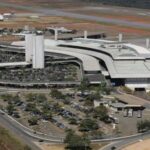 Aeroporto de Confins (BH) suspende voos por problema na pista; 45 voos cancelados