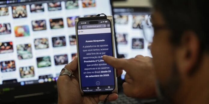 Sites de apostas esportivas e jogos online começam a sair do ar no Brasil nesta terça-feira